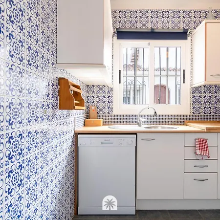 Mediterranean Way - El Patio كامبريلس